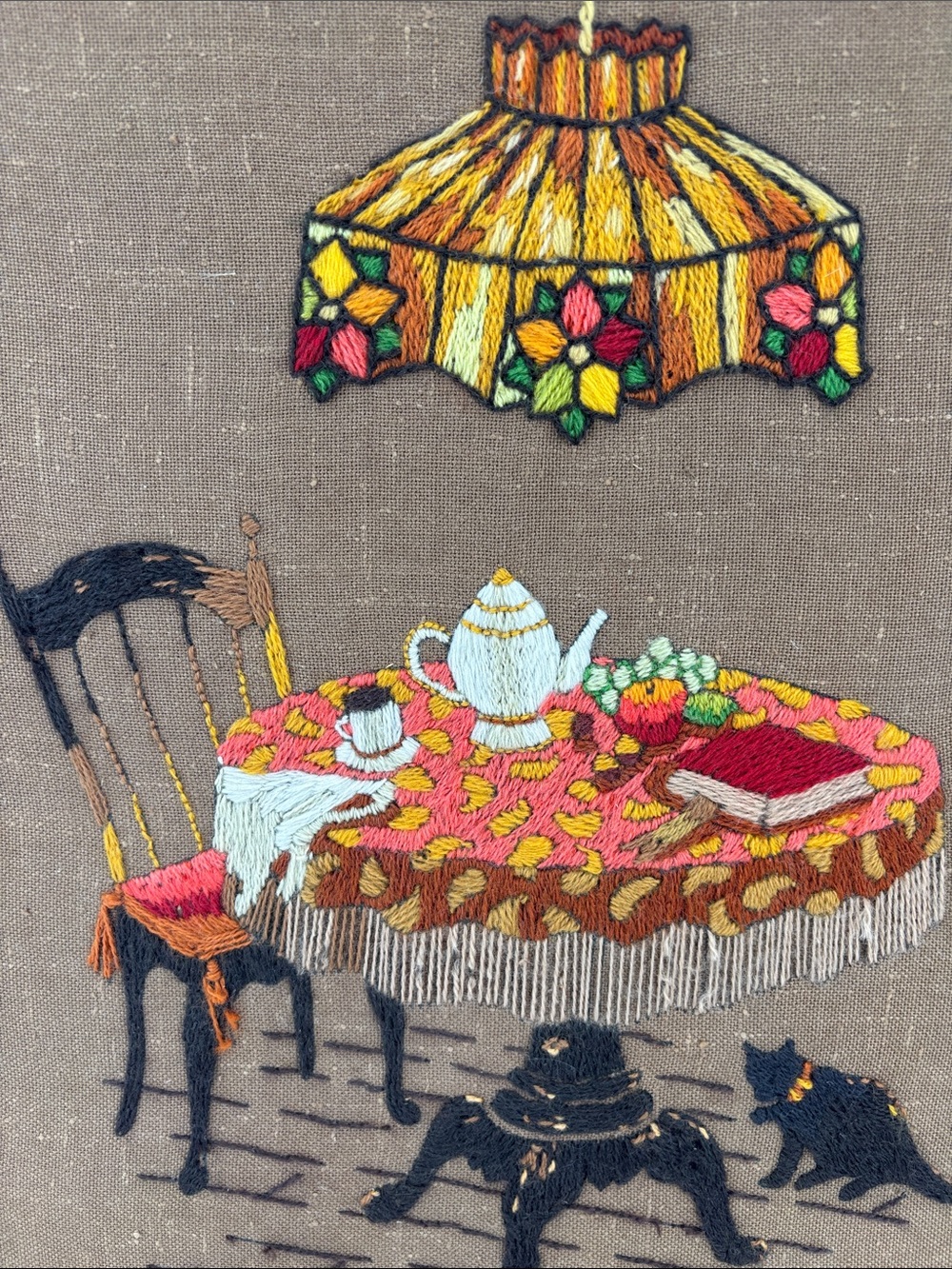 Vintage 1970s Boho crewel embroidery finished and framed - Picture 3 of 8